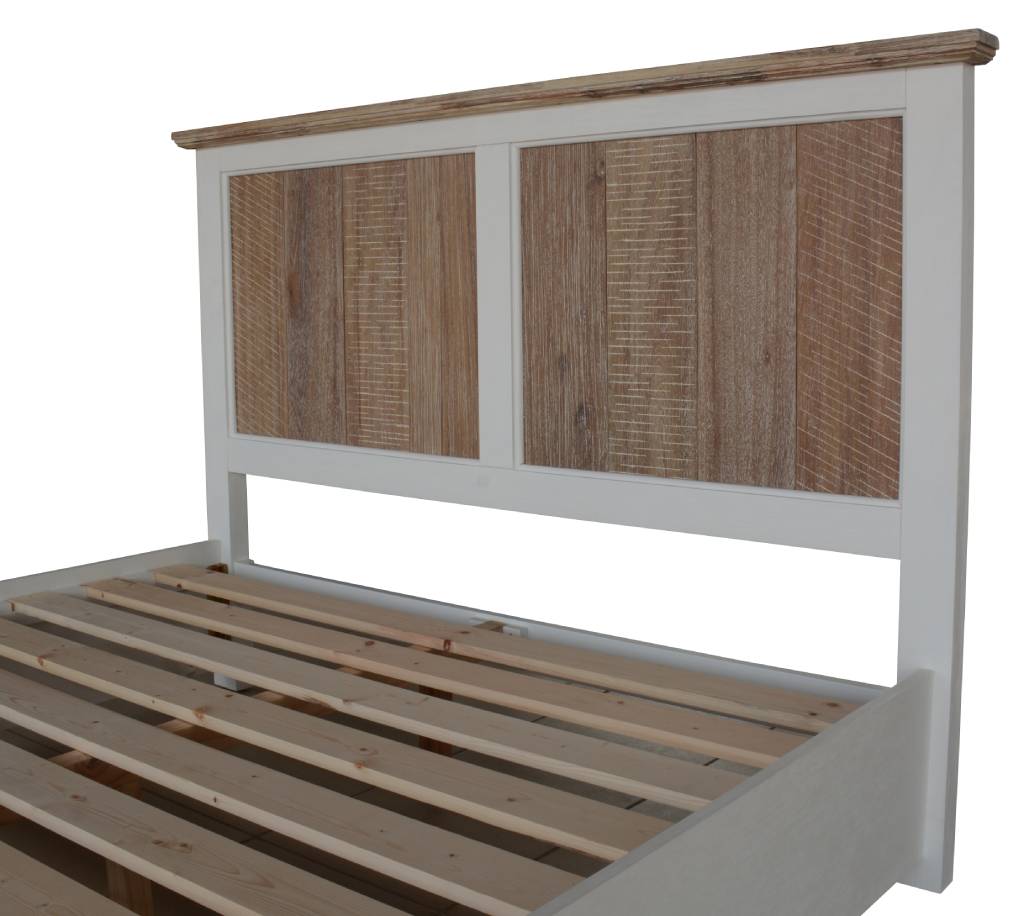 Homestead King Bed W/Storage -Multi